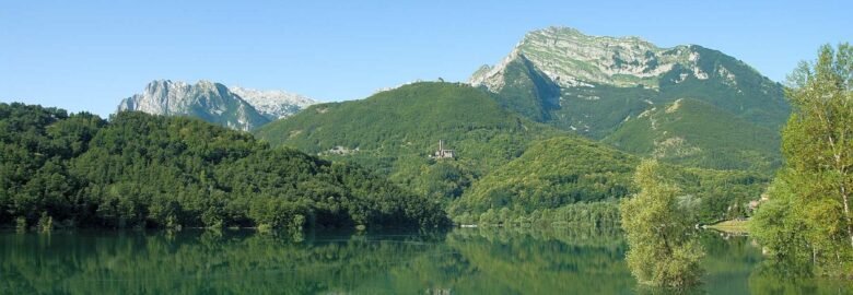 Camping Lago Apuane