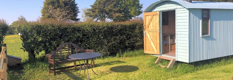 Jemima Hut at the Farm